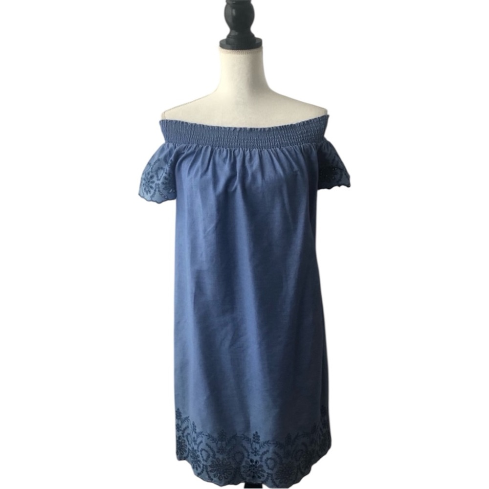 Old Navy Chambray Off Shoulder Dress Blue Embroidered Peasant Boho Cotton Medium